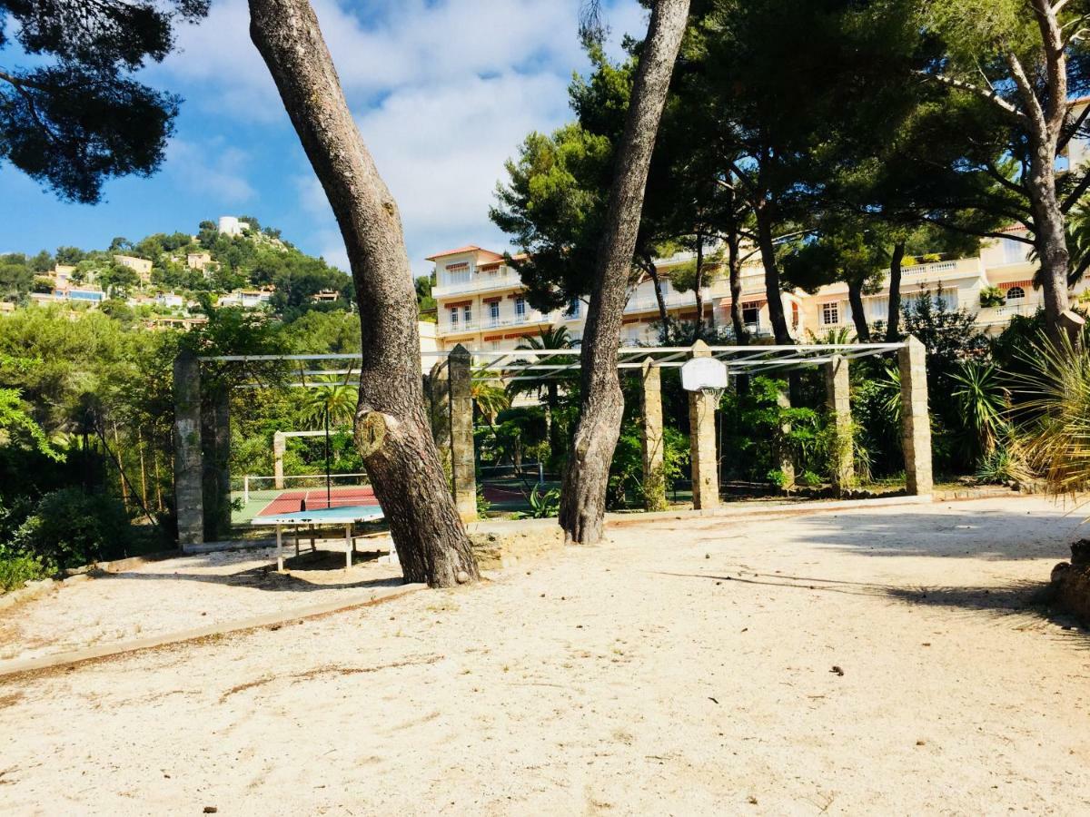 Studio 4 Personnes Avec Piscine, Tennis Apartment Hyères Екстериор снимка