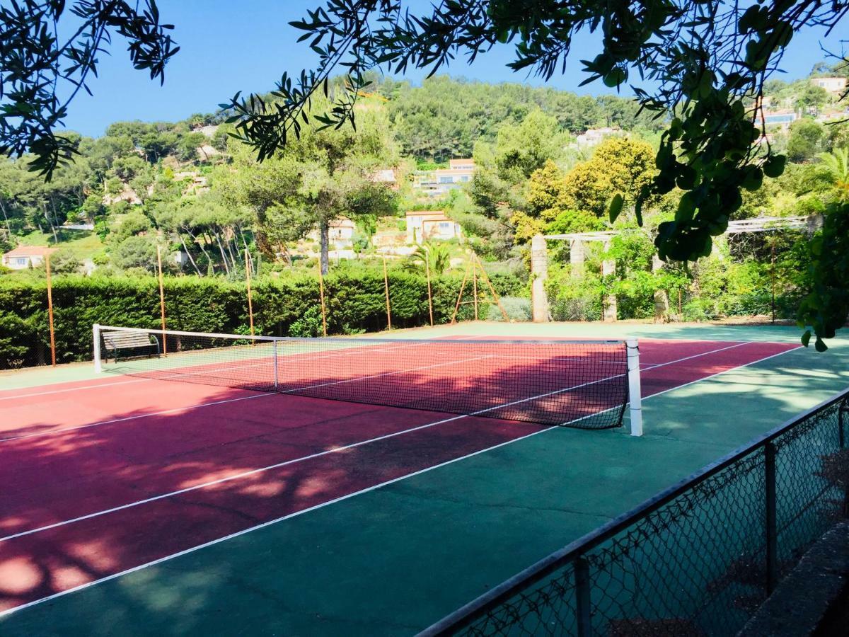 Studio 4 Personnes Avec Piscine, Tennis Apartment Hyères Екстериор снимка