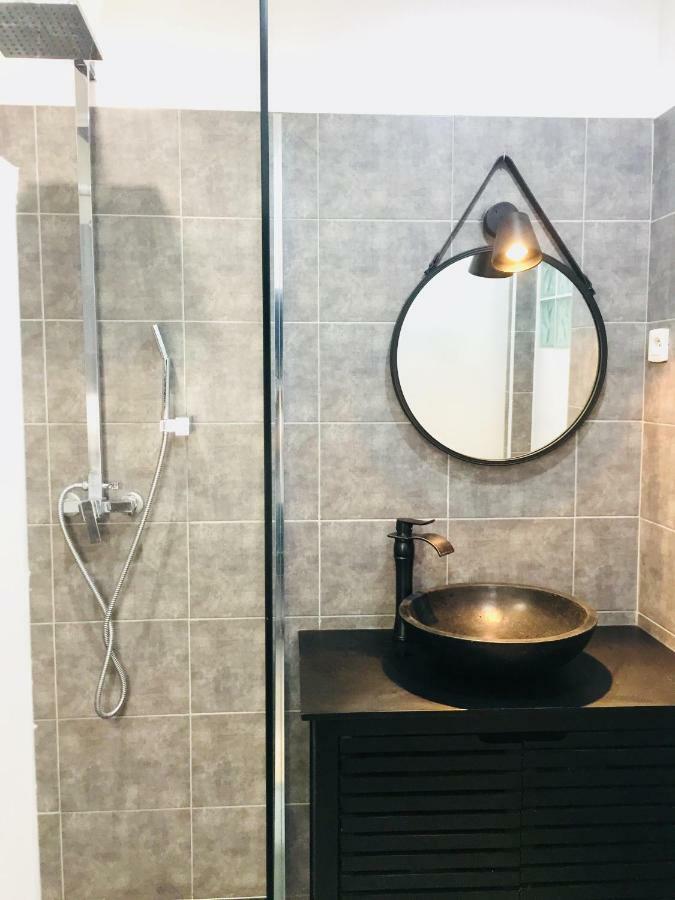 Studio 4 Personnes Avec Piscine, Tennis Apartment Hyères Екстериор снимка