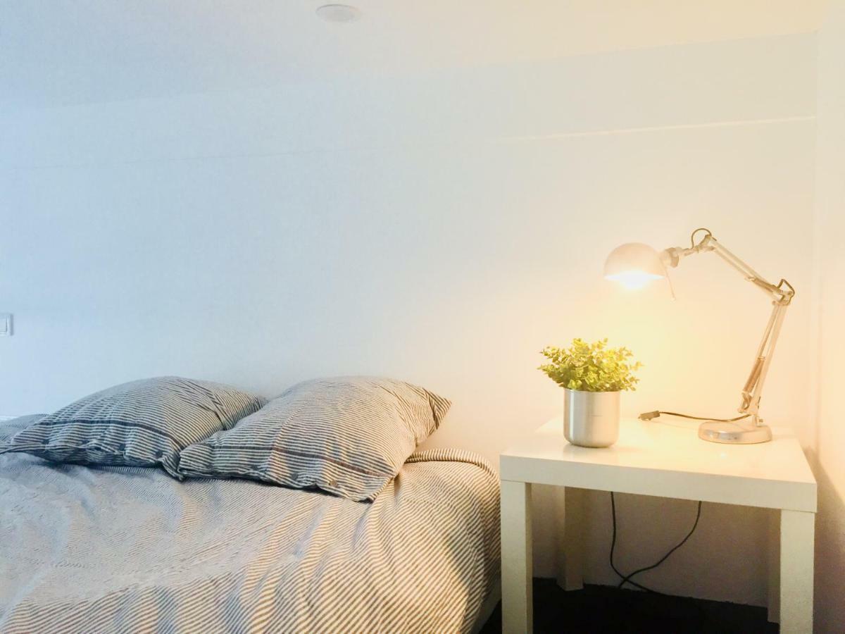Studio 4 Personnes Avec Piscine, Tennis Apartment Hyères Екстериор снимка