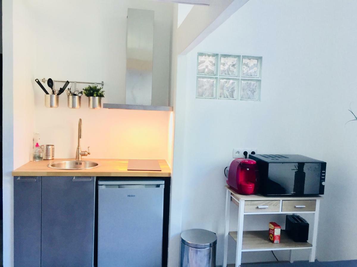 Studio 4 Personnes Avec Piscine, Tennis Apartment Hyères Екстериор снимка